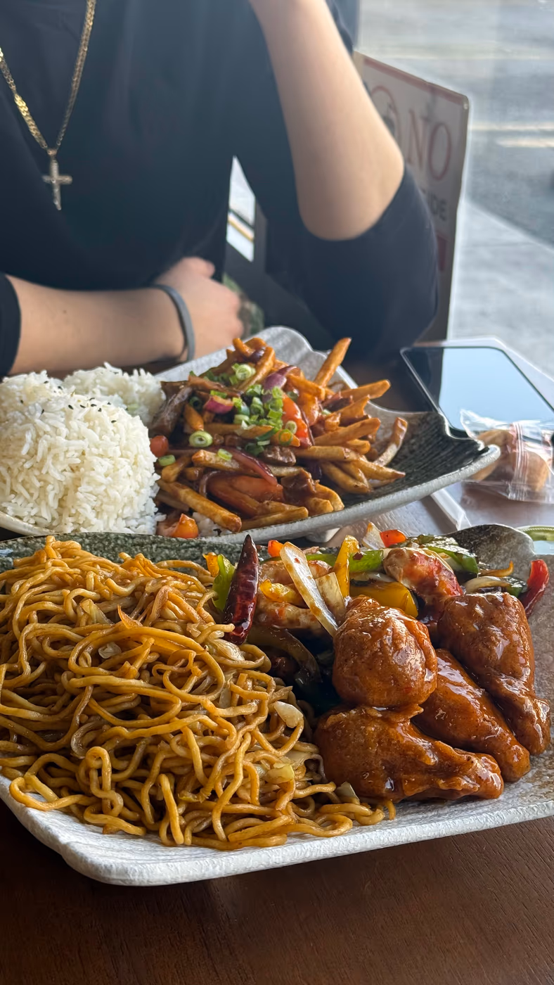 Sunny Express GFF Vegan-Mexican-Chinese photo 3